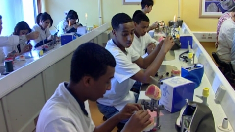 Birmingham Metropolitan College offering dental courses to students from all backgrounds