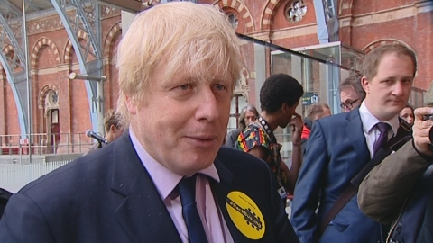 Boris Johnson backs buskers in London